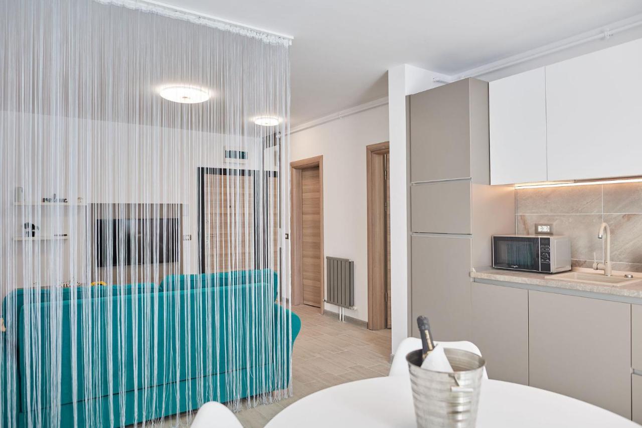 Sea Love Apt Spa N Pools Beach Resort Năvodari Exteriör bild