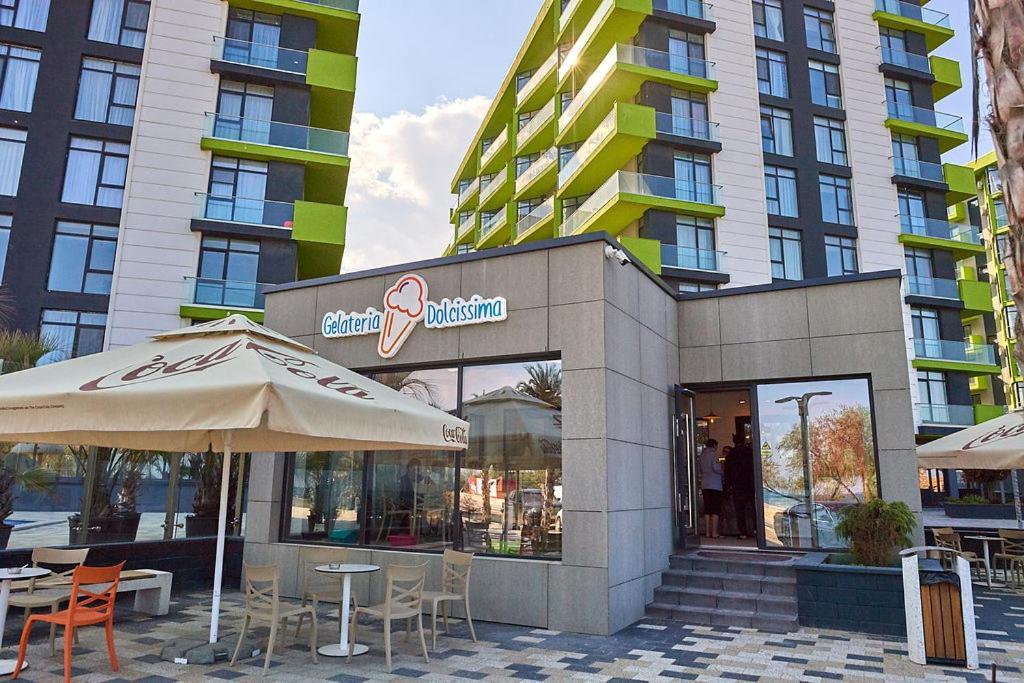Sea Love Apt Spa N Pools Beach Resort Năvodari Exteriör bild