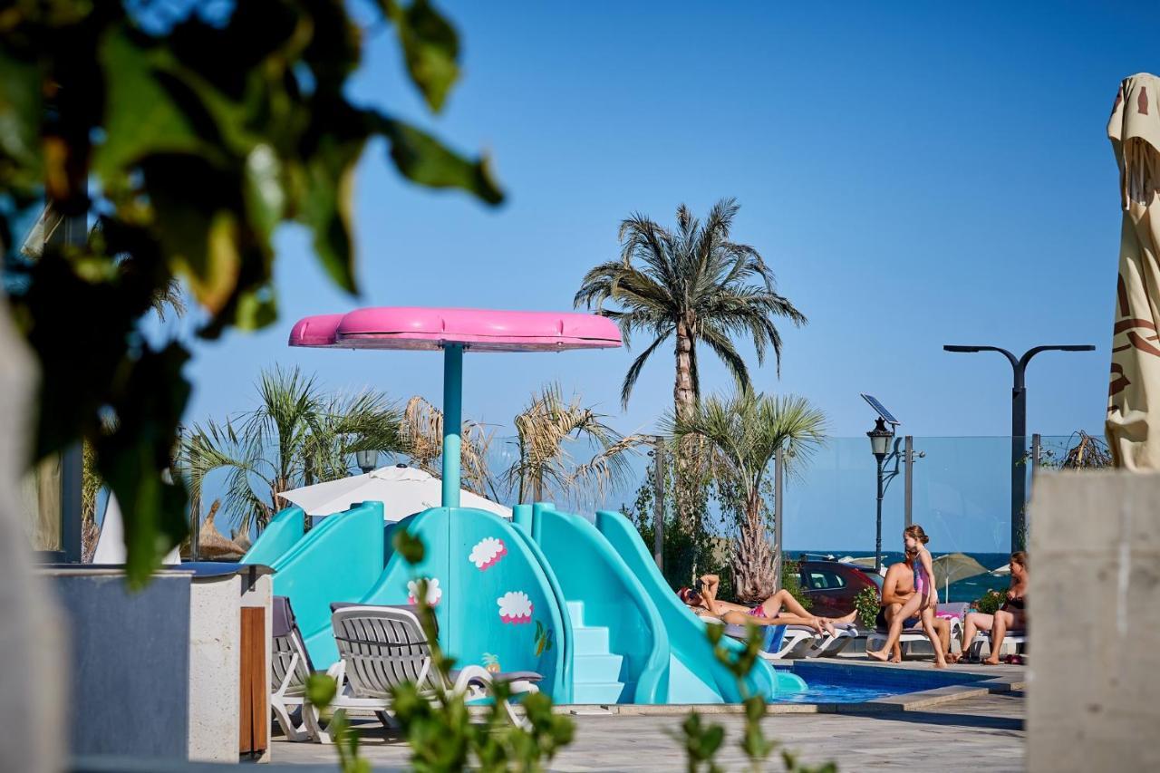 Sea Love Apt Spa N Pools Beach Resort Năvodari Exteriör bild