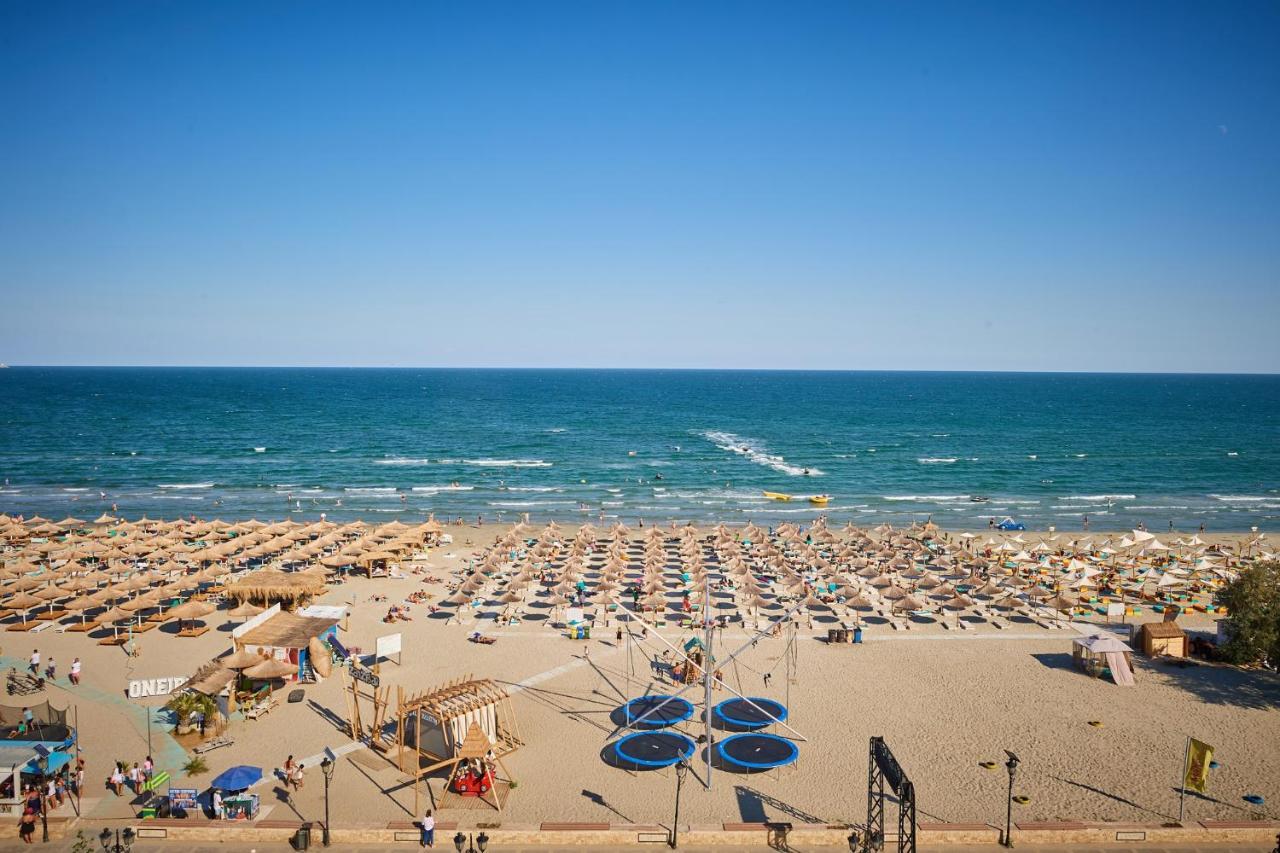 Sea Love Apt Spa N Pools Beach Resort Năvodari Exteriör bild